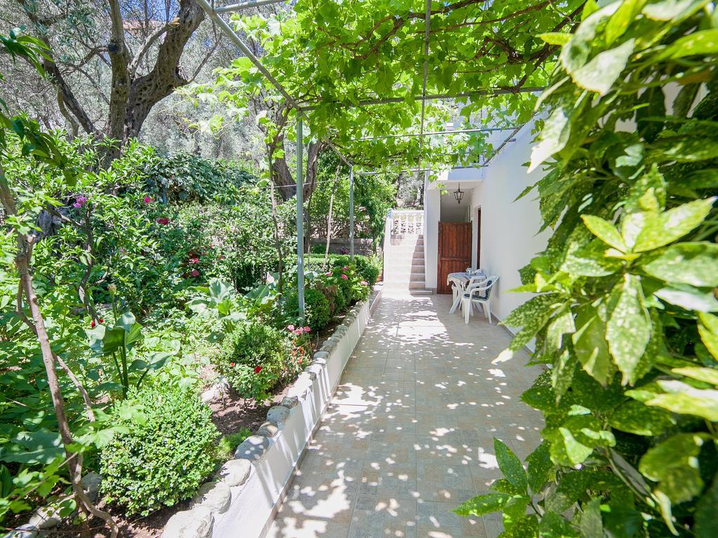 Rooms Garden Petrovac Exterior photo